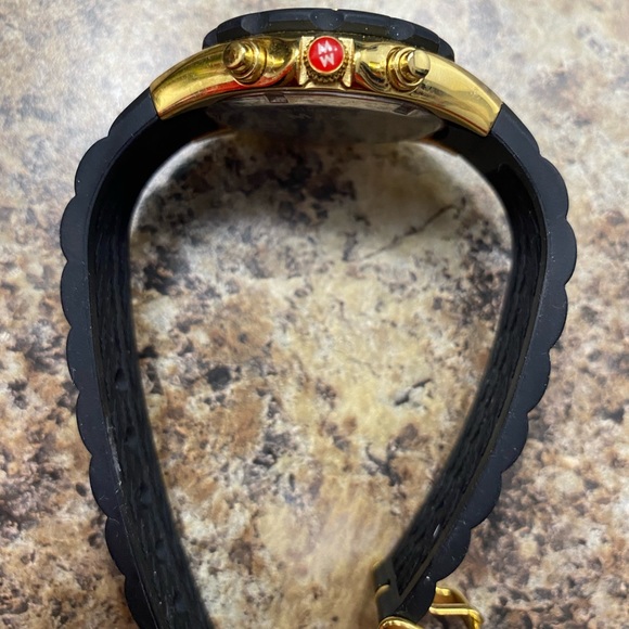 Michele Women’s jellybean 18k gold watch - Picture 2 of 3